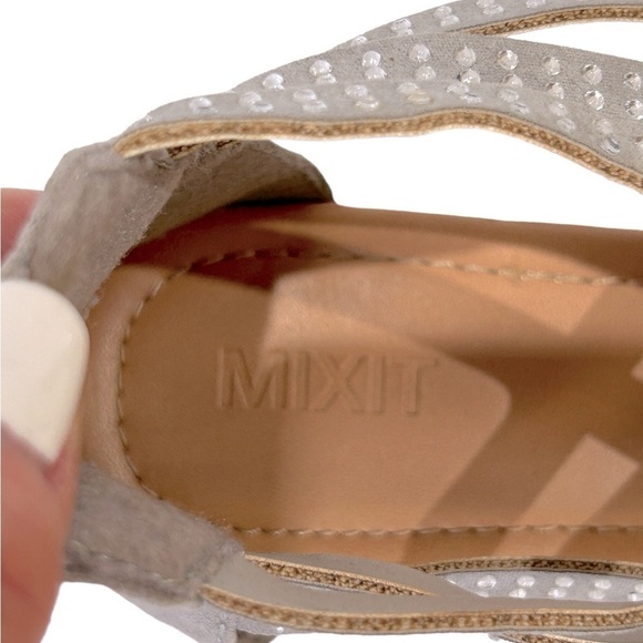 Mixit Women’s Gladiator Faux Gray Suede Rhinestone Sandal Size-6-6.5 GUC - Picture 4 of 7